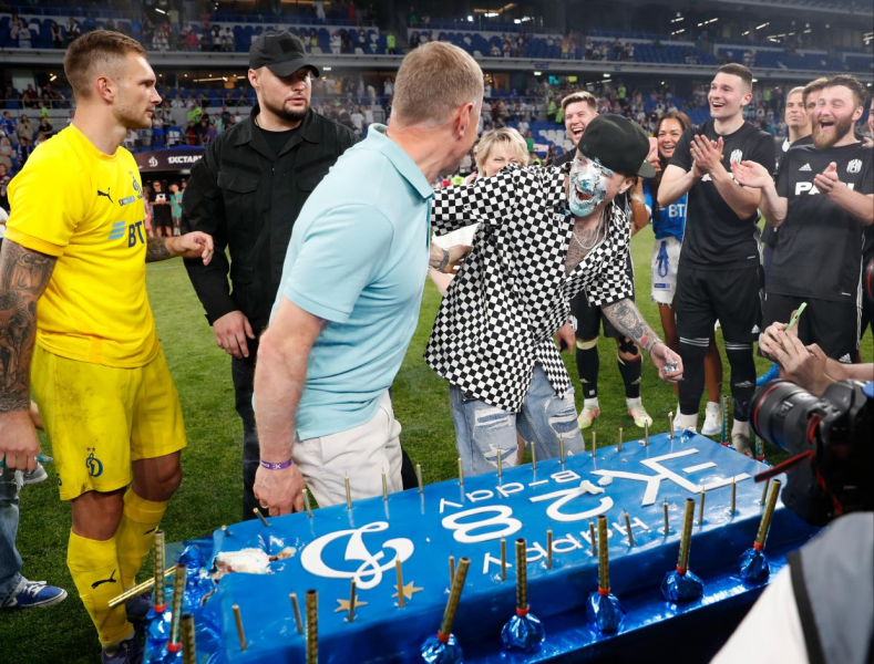 Футболист «Динамо» чуть не подрался с охранником Егора Крида на матче с участием Овечкина