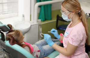 Детский зубной врач без выходных: срочная помощь днем и ночью